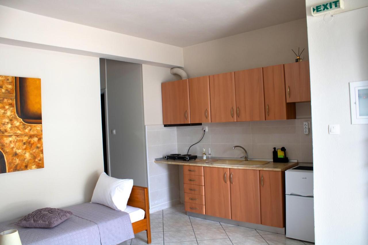 Posidonia Resort No5 Vrasná Екстериор снимка